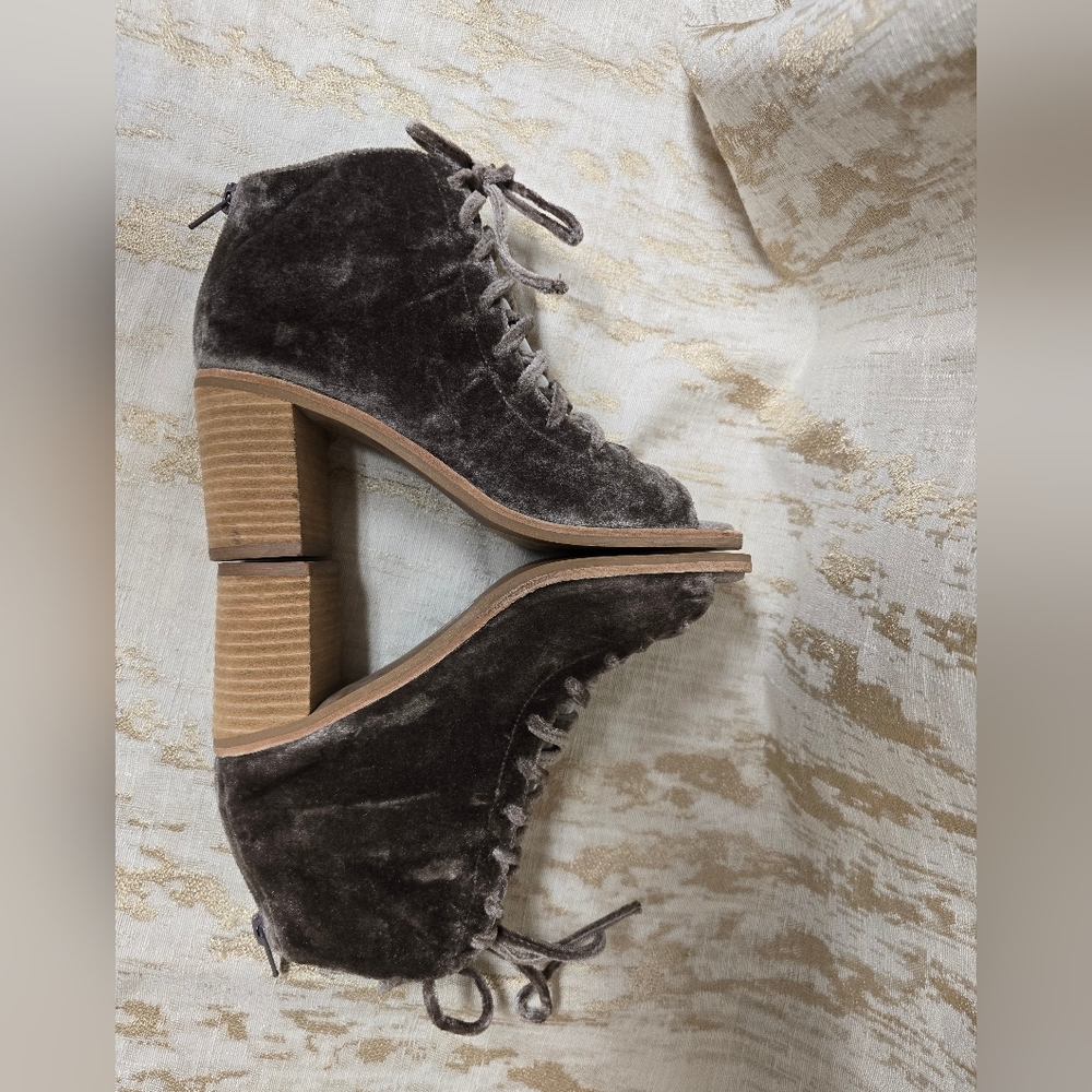 Jeffrey Campbell Grey/Brown Velvet Lace-Up Heels Sz6.5 - Picture 9 of 16